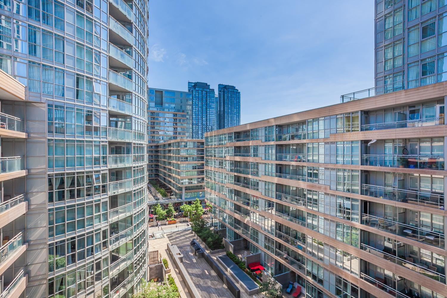 Cozy 2Br Close To Cn Tower & Harbourfront Toronto Exteriör bild